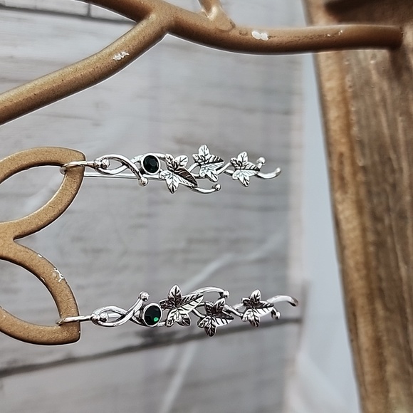 Ivy Emerald Hang Earrings - Picture 1 of 4